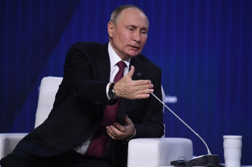Наибольший уровень доверия к главе страны зафиксирован у женщин, людей более возрастных групп и жителей небольших населенных пунктов.