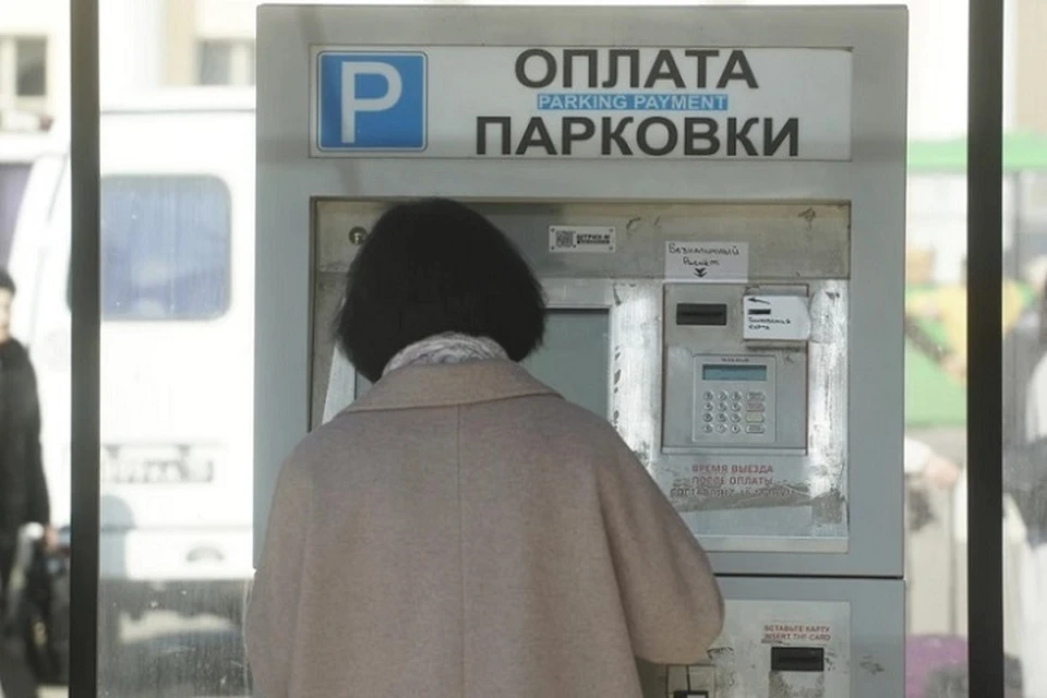 Парковочные места в Екатеринбурге далеко от того, чтобы начать себя окупать, рассказал вице-мэр Андрей Корюков