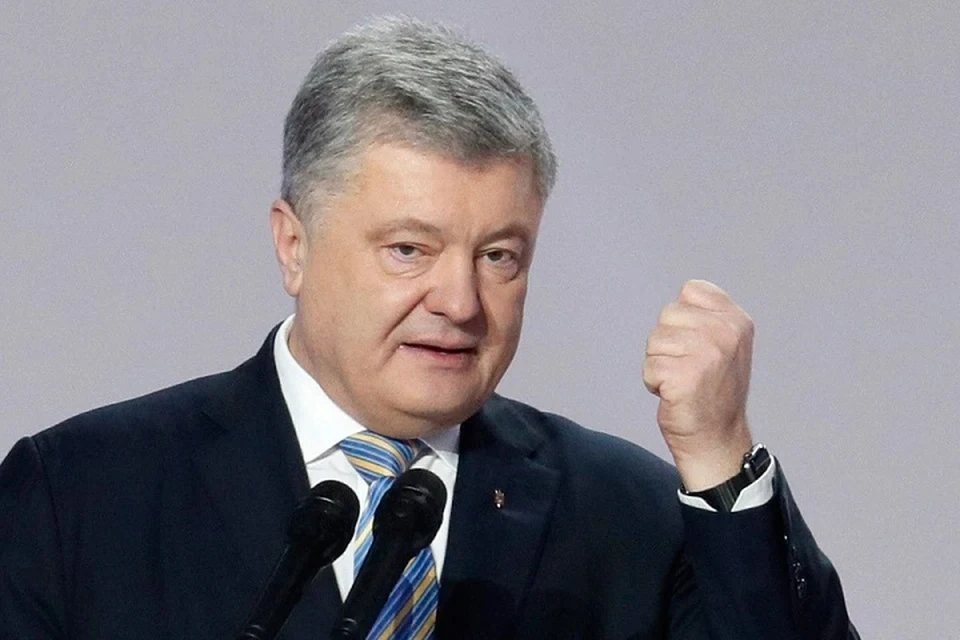 Порошенко призвал наказывать за дефицит боеприпасов и дронов у военных. Фото: архив Reuters.
