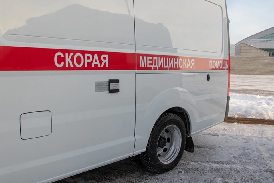 Пострадавшего ребенка на скорой помощи доставили в больницу