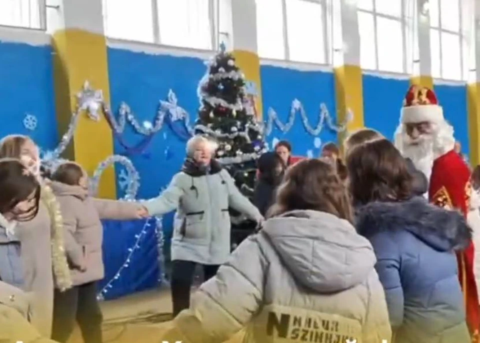 Для детей из Ивановки провели праздничный концерт. ФОТО: администрация Херсонской области