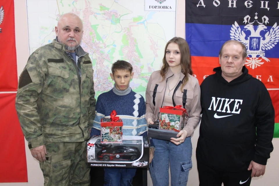 Губернатор Кузбасса присоединился к горловской «Елке желаний».