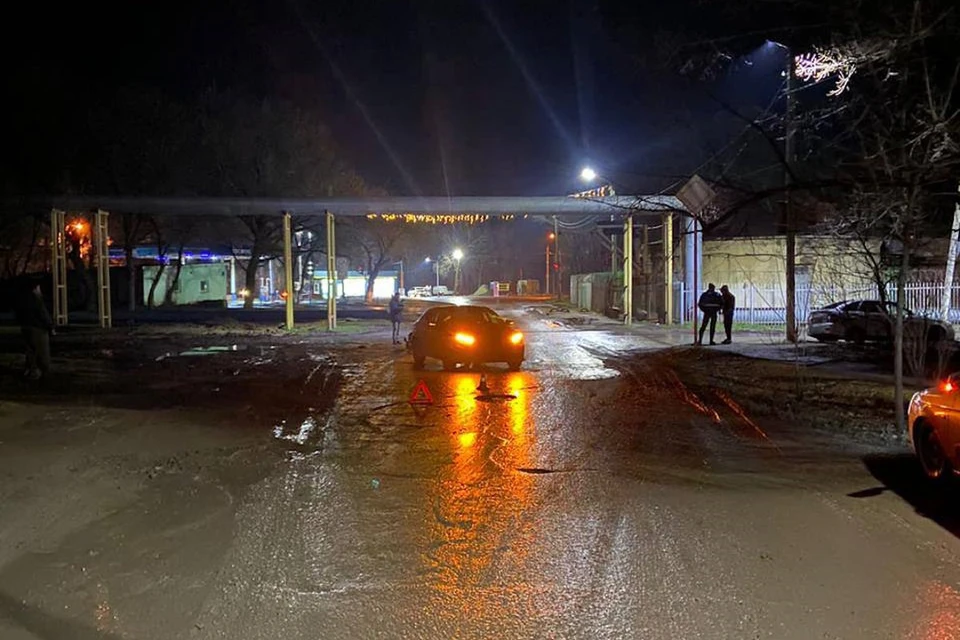 В результате водитель мотоцикла погиб на месте, а его пассажира с травмами доставили в больницу. Фото: УГИБДД по Ростовской области