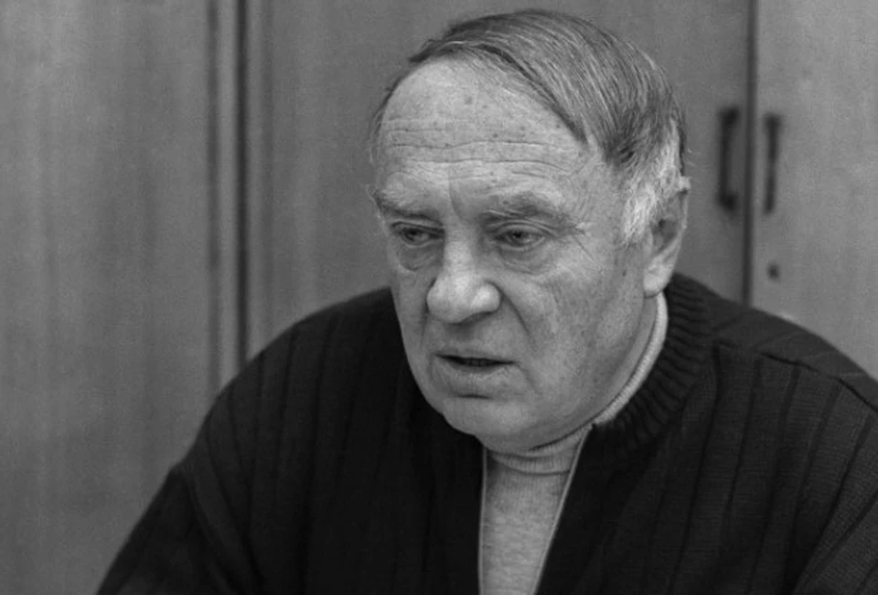 Алексей аджубей биография личная жизнь
