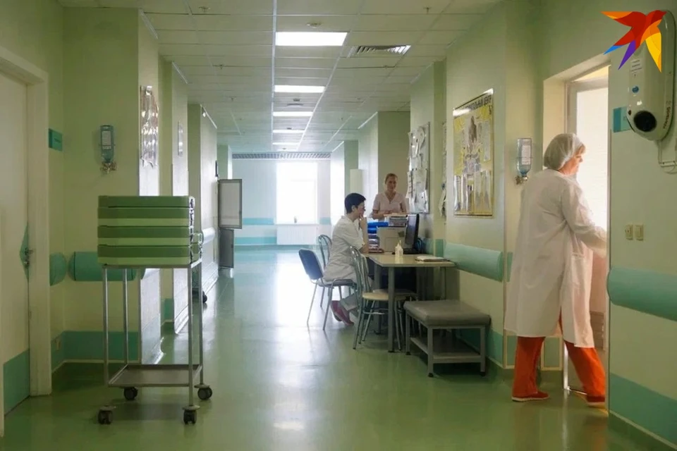 В Гродно годовалая девочка попала в больницу, проглотив 13 лампочек от гирлянды. Снимок носит иллюстративный характер.