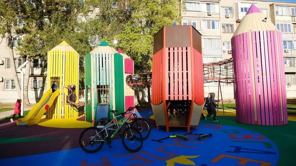 Раньше на месте парка был пустырь и разбитые пешеходные дорожки