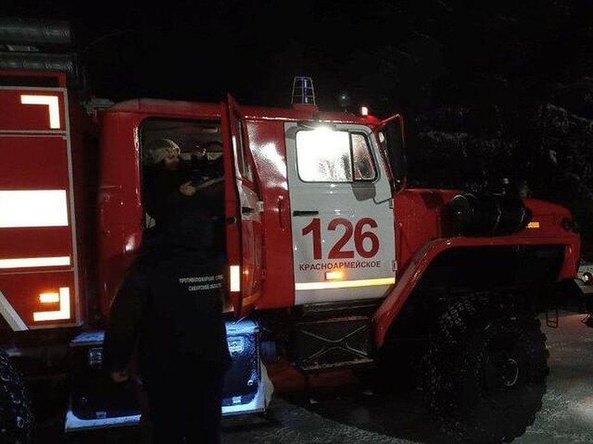 Замерзали на трассе в занесенной машине: в Самарской области из снежного  плена спасли маму с 8-месячным младенцем - KP.RU