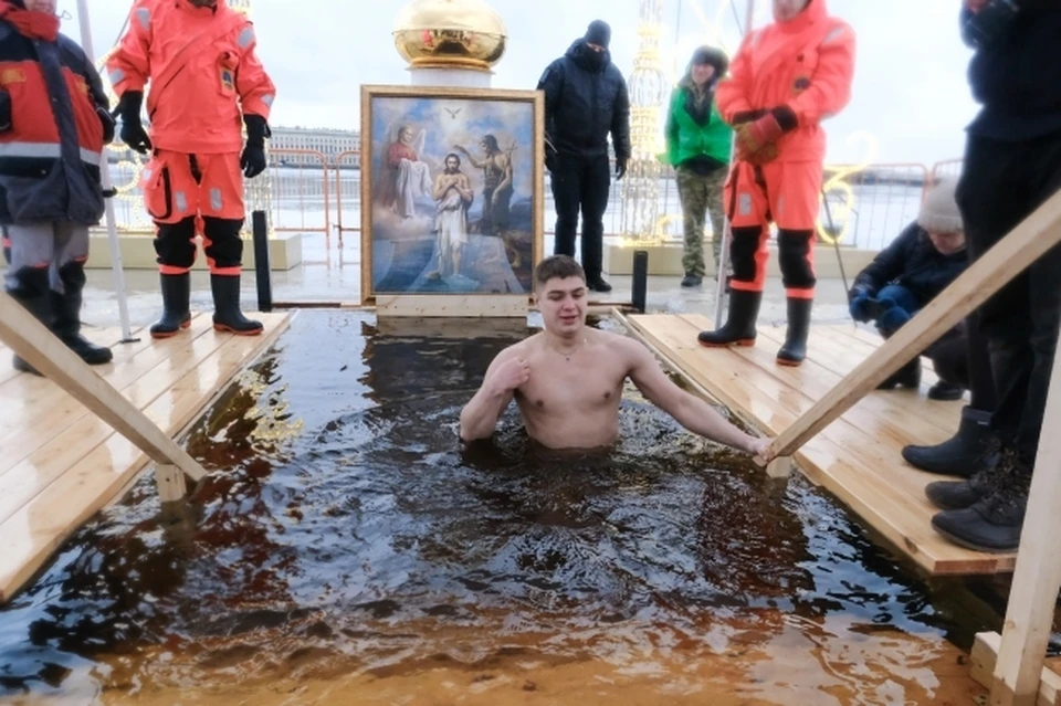 В Коми не зафиксировали происшествий во время купаний в Крещение.