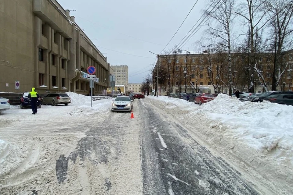 Авария произошла на улице Гайдара. Фото: ГИБДД Кировской области