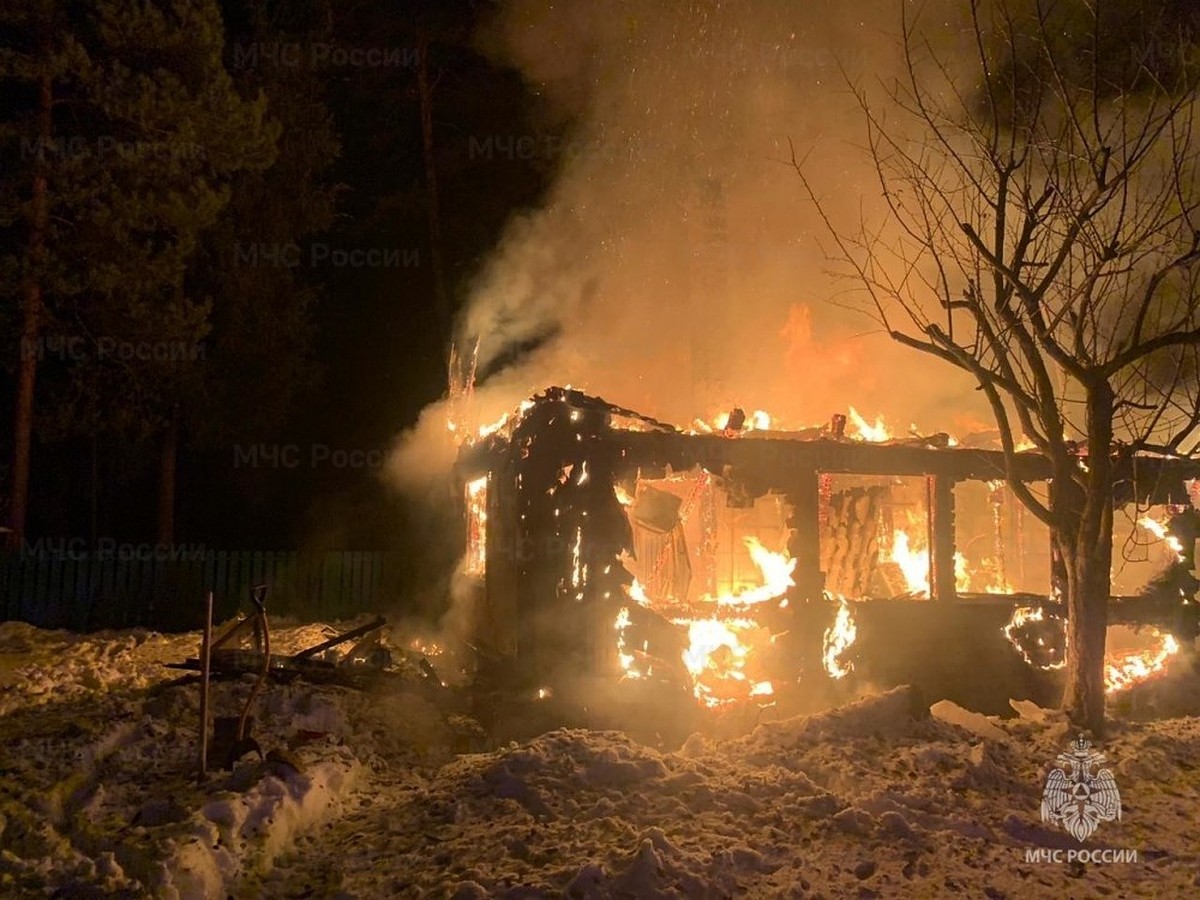 В Калужской области сгорел дом - KP.RU