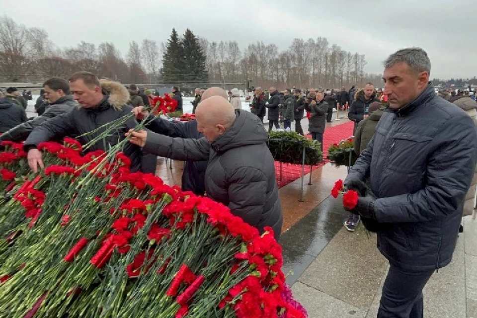 В Санкт-Петербурге прошли памятные мероприятия по случаю 80-летия со дня полного снятия фашистской блокады с Ленинграда. Фото: ТГ/Моргун