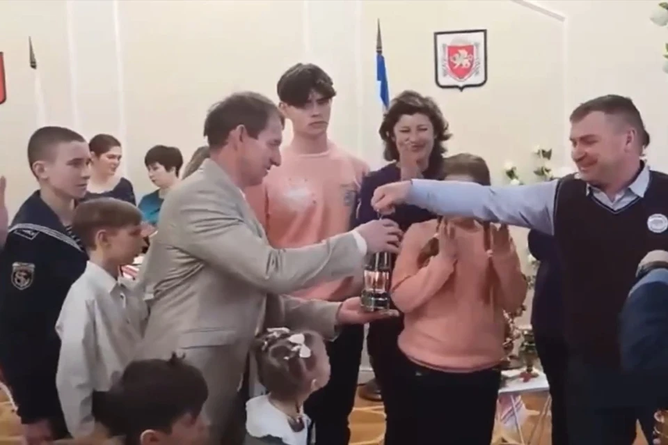 Частицу семейного очага передали из Симферополя на Кубань
