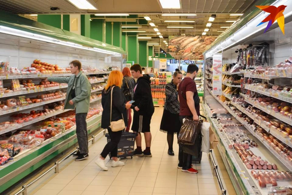 Жители Мурманской области тратят в месяц почти 10 тысяч рублей на продукта на одного человека.