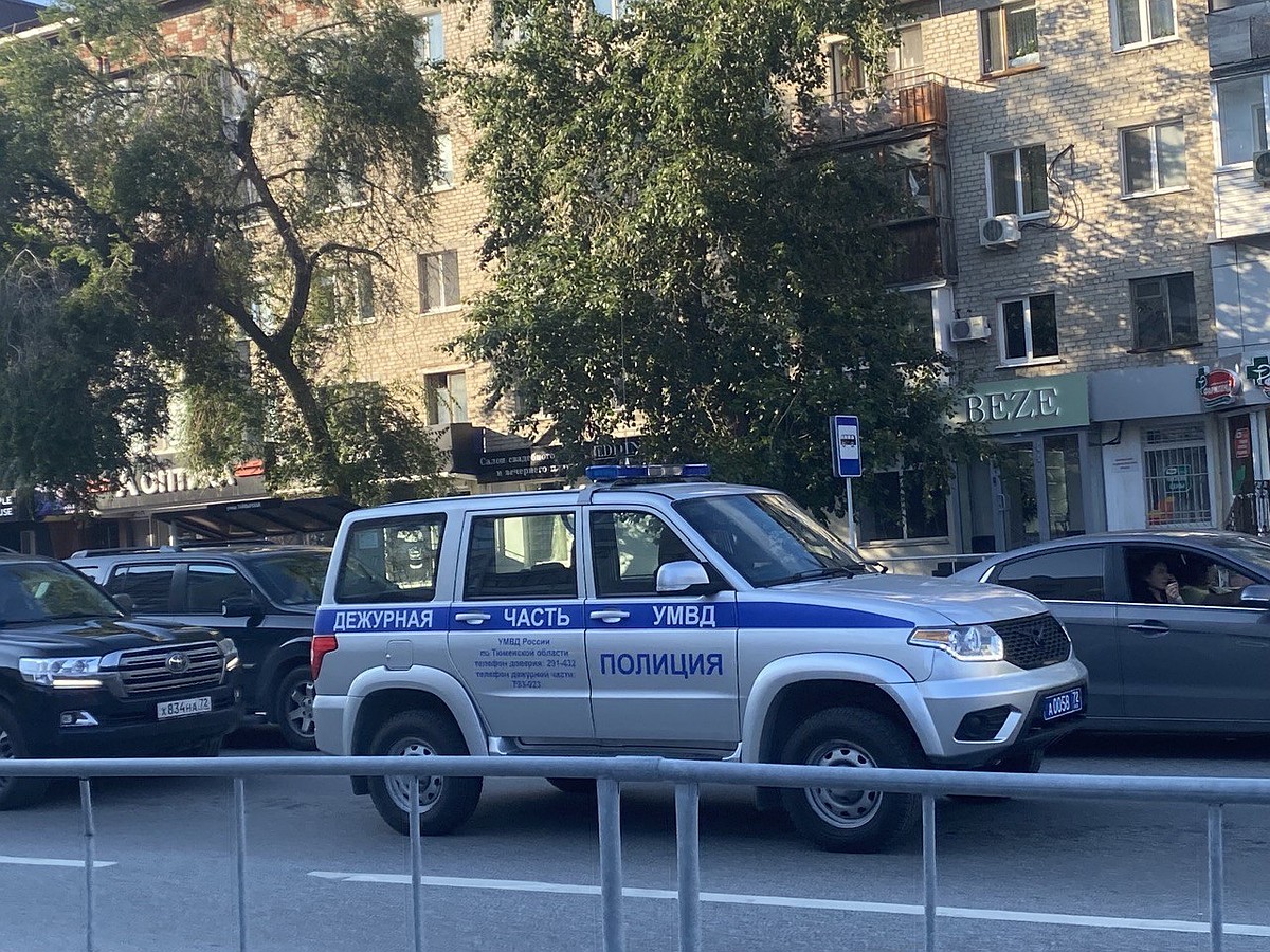 Конфликт между коллегами в Тюменской области закончился поножовщиной - KP.RU