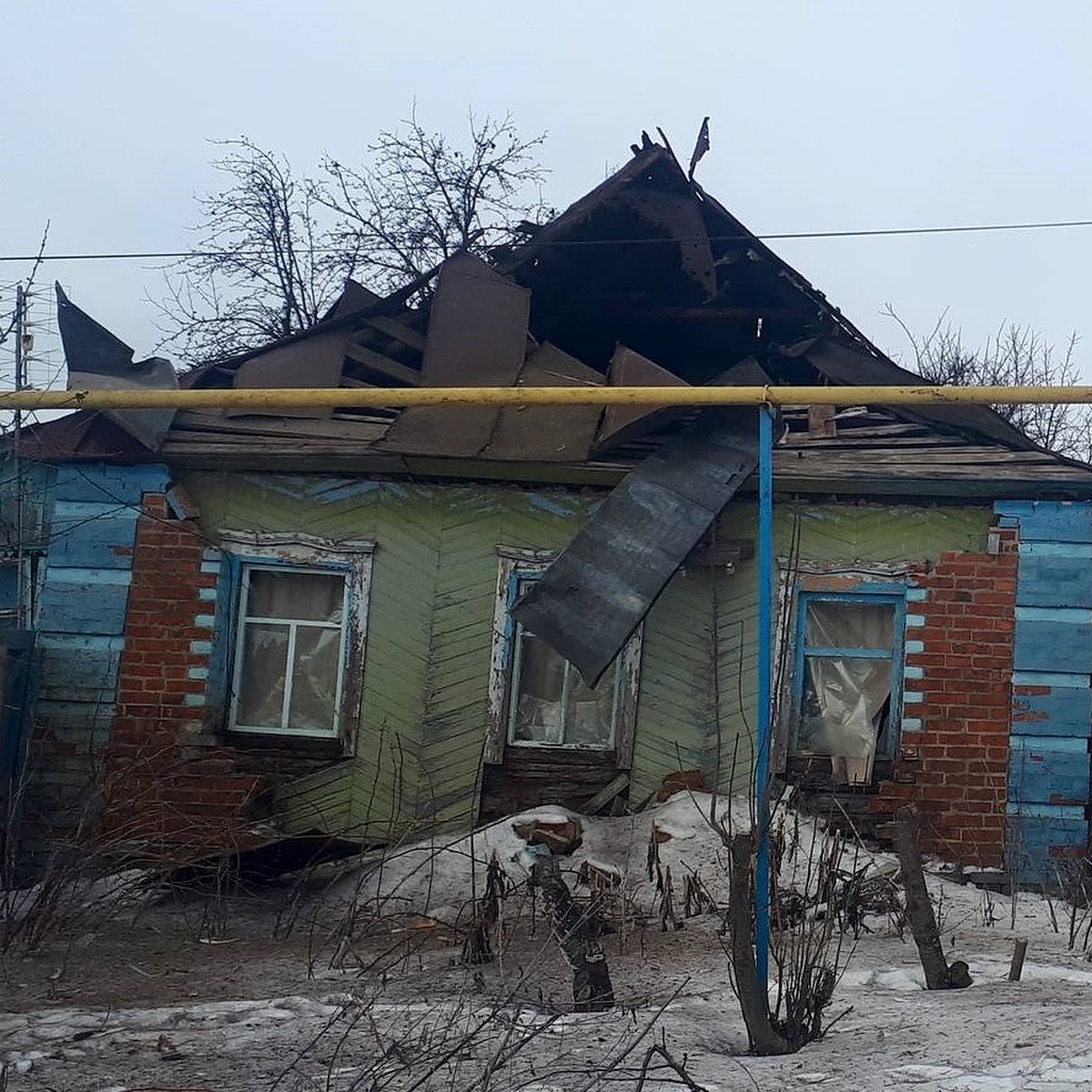 Шесть домов, сельхозпредприятие и ЛЭП повреждены при атаке ВСУ на  Белгородскую область 3 февраля 2024 - KP.RU