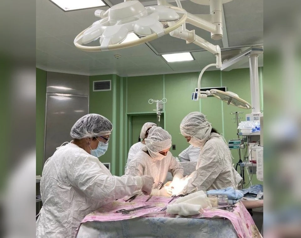 Благодаря органосберегающей операции женщина смогла родить четвертого ребенка / Фото: vk.com/minzdrav_63