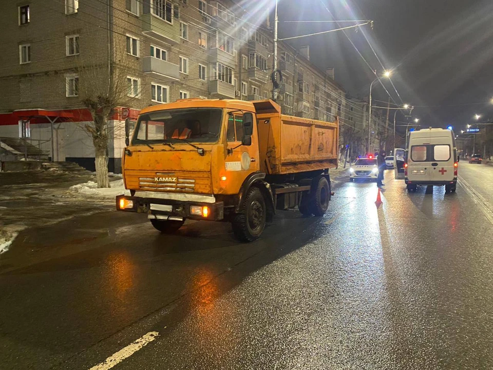 23-летний пешеход попал под КамАЗ в Рязани. Фото: Госавтоинспекция по Рязанской области.