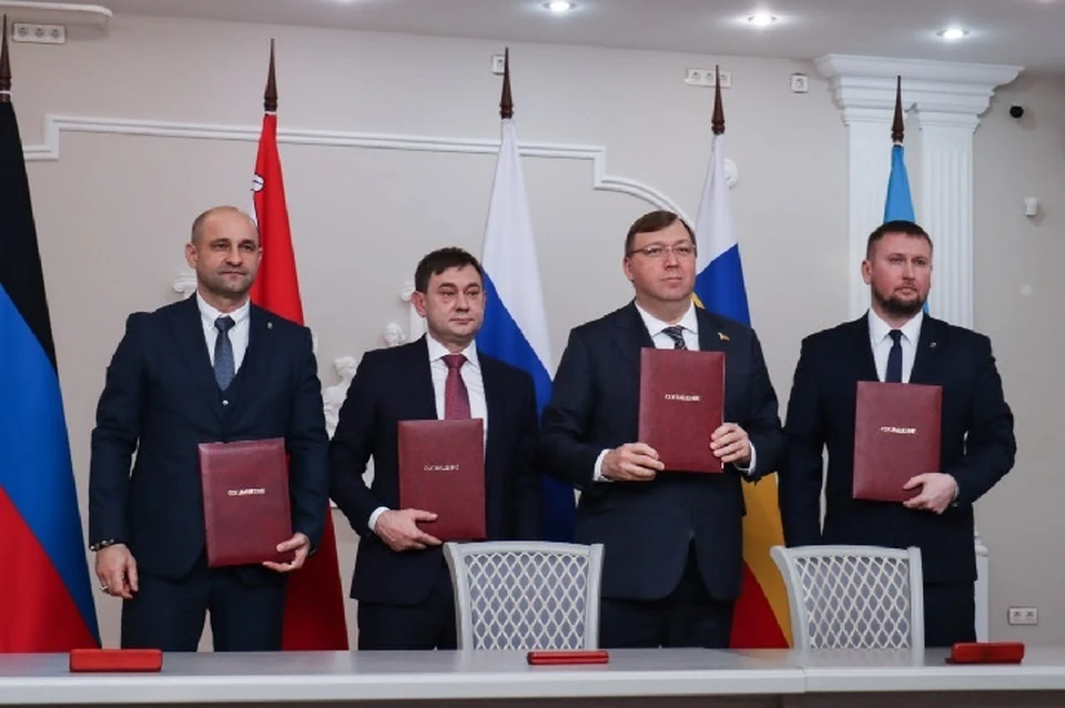 Руководители парламентов регионов, входящих в Содружество «Донбасс», подписали соглашение о сотрудничестве. Фото: ТГ/Жога