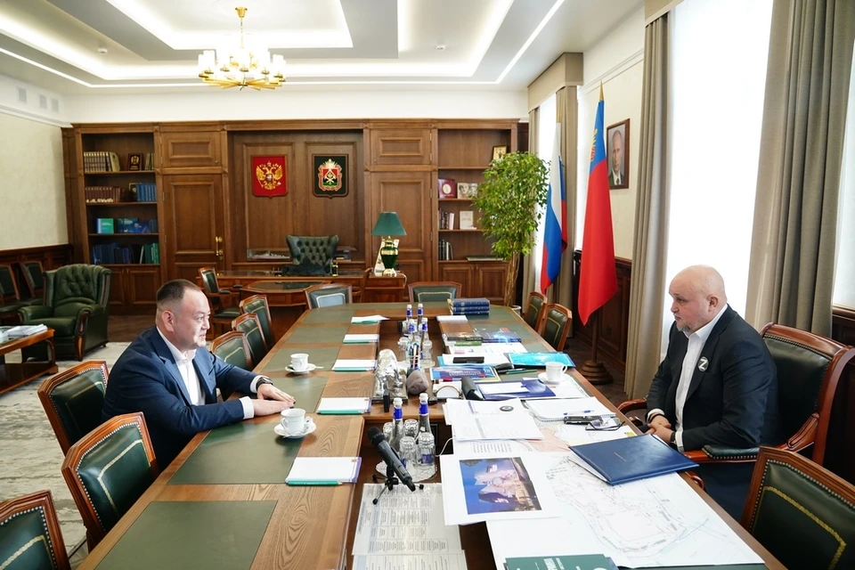 Губернатор Кузбасса и ректор КемГМУ обсудили подготовку будущих врачей. Фото - АПК.