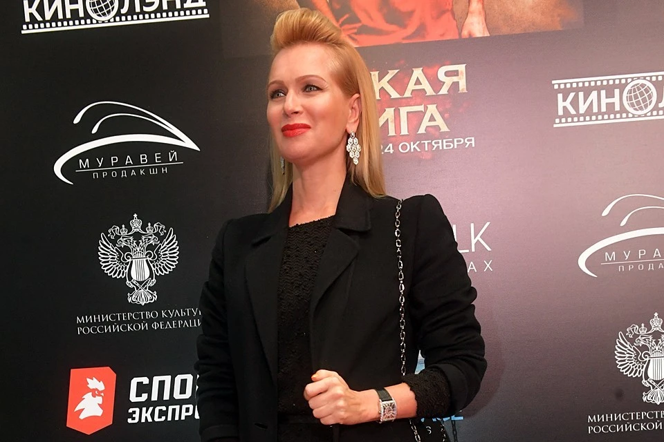 Актриса Олеся Судзиловская стала заслуженной артисткой России