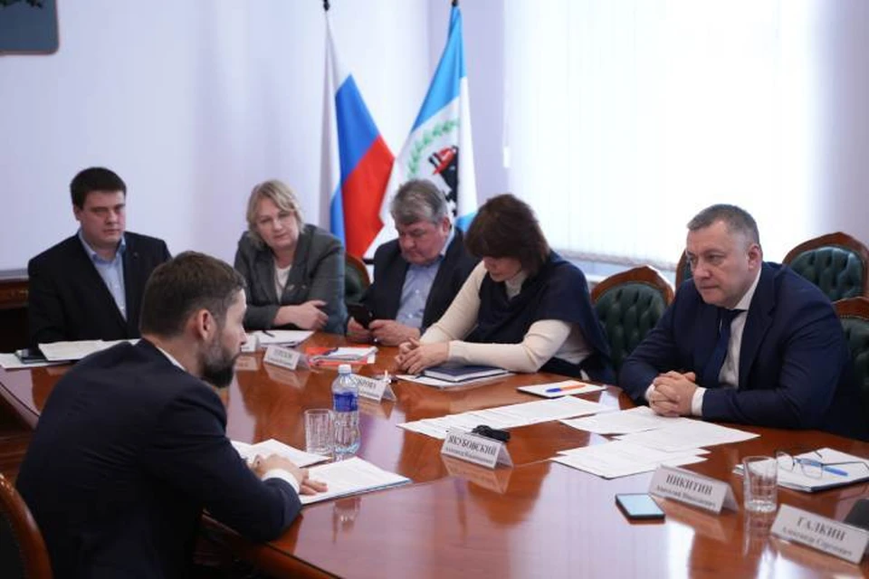 В правительстве Иркутской области прошла встреча с депутатом Госдумы России