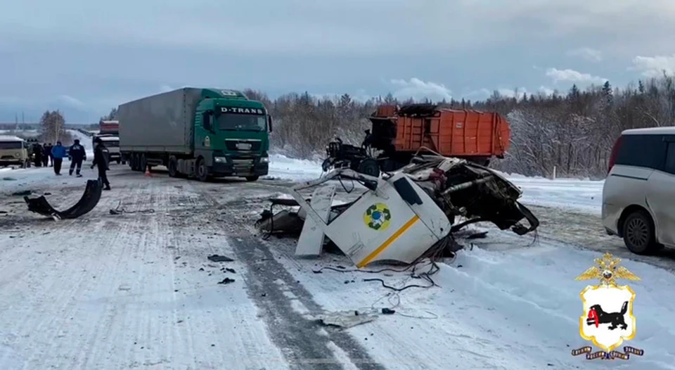 В Тайшетском районе трое мужчин погибли в аварии с грузовиками