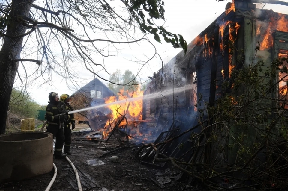 Дом сгорел из-за старой проводки в поселке ЕАО