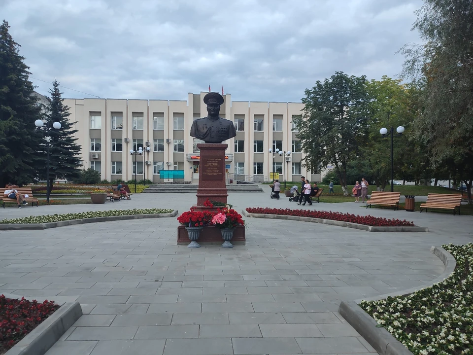 Сквер имени Кутузова на проспекте Ленина