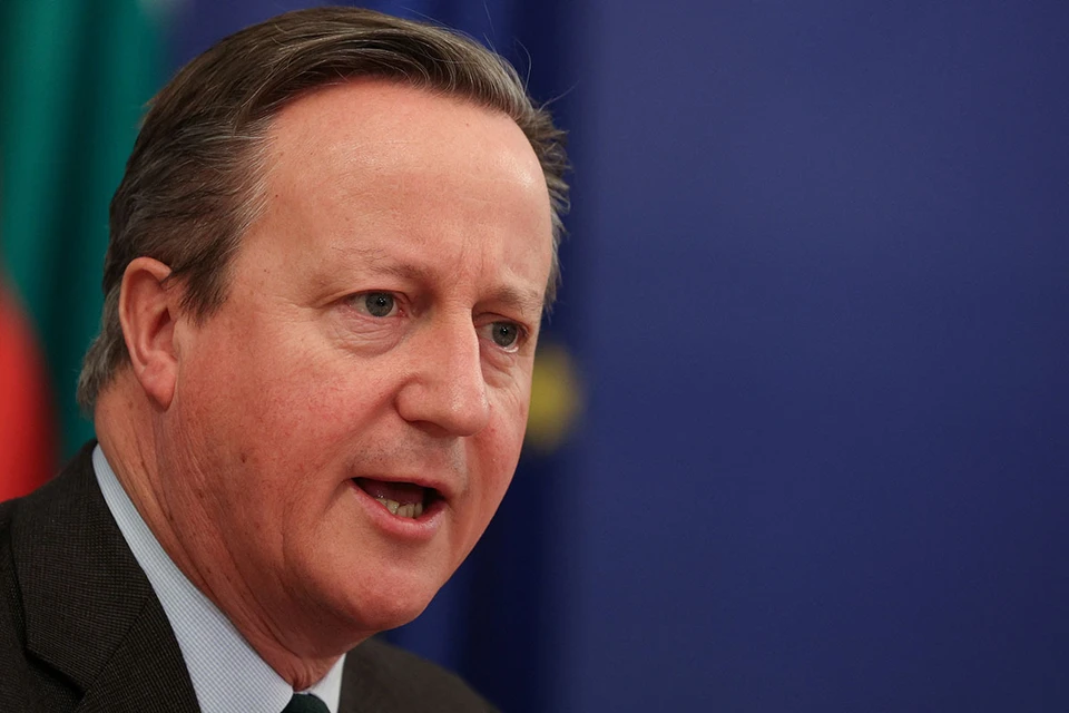 Министр иностранных дел Великобритании Дэвид Кэмерон назвал «любовью к США» призывы к Сенату проголосовать за новый пакет помощи Украине.