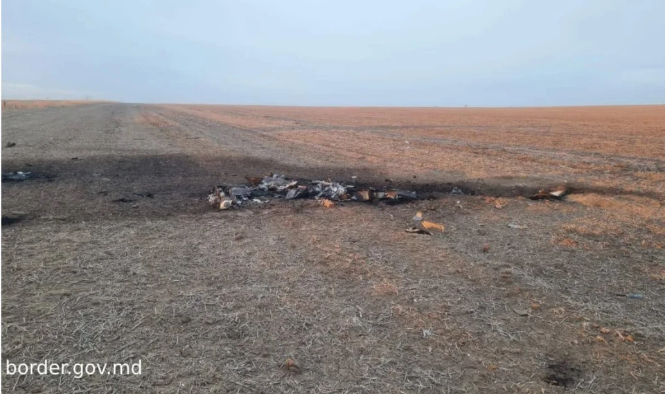 Остатки дрона, упавшие на территории Молдовы вызвали большой переполох и панику (Фото: Пограничная полиция Молдовы).