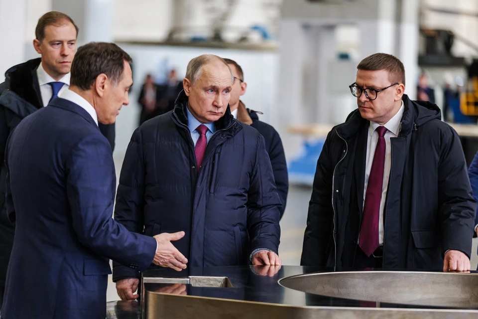 Владимиру Путину показали изделия для разных отраслей отечественной промышленности