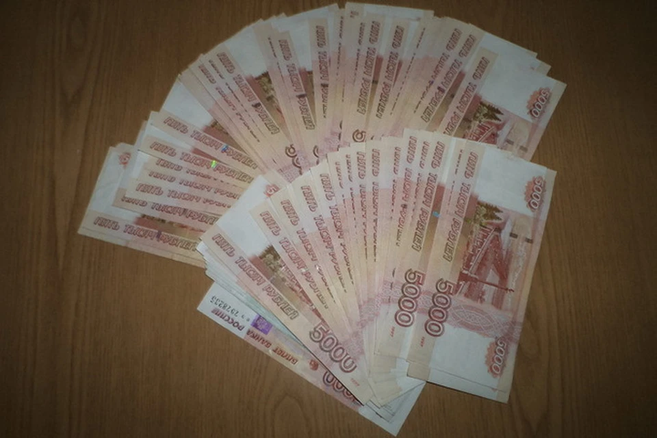 Из 6,2 миллиона рублей, похищенных за последнюю неделю, 2,4 миллиона рублей отдал один кузбассовец.