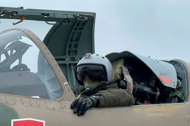 "Враг заранее боится встречи натовских F-16 с нами": российские летчики рассказали о своей работе в зоне спецоперации