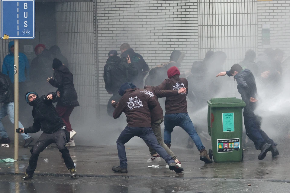 Полиция применила слезоточивый газ против фермеров в Брюсселе