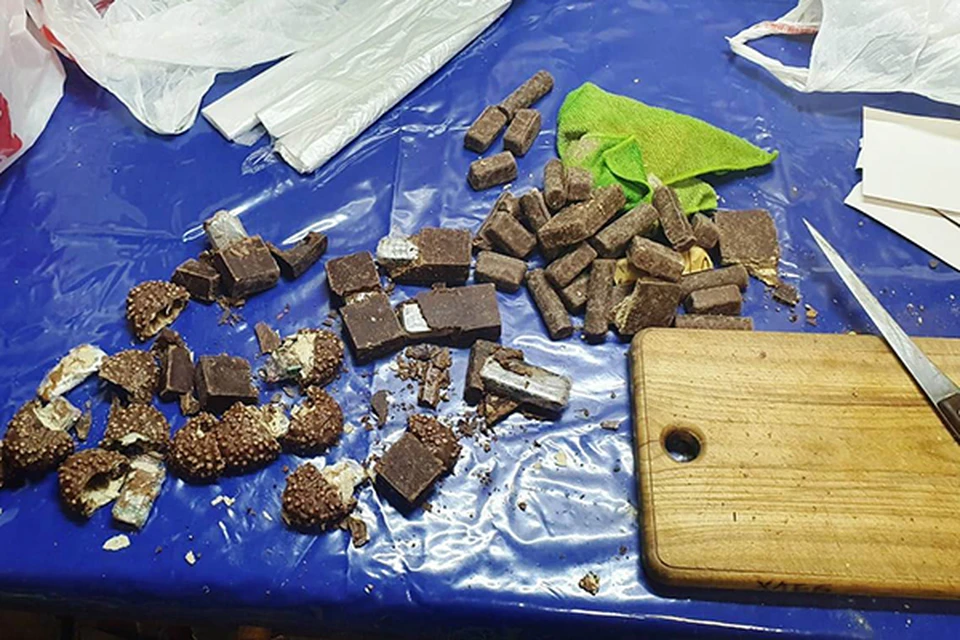 Пятнадцатилетняя тулячка пыталась передать в следственный изолятор несколько сотовых телефонов