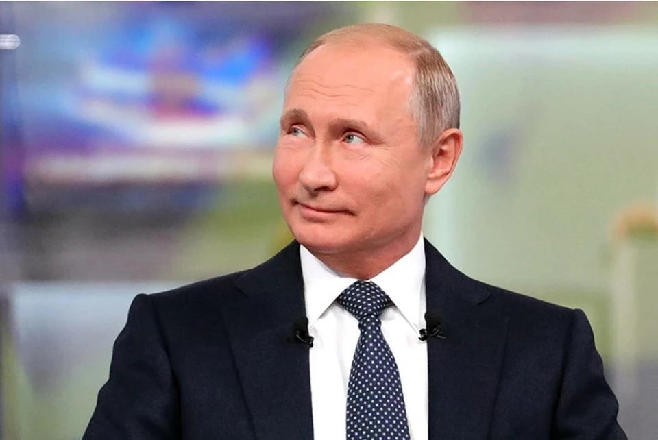 Путин: 8 Марта - это очень добрый и весенний праздник