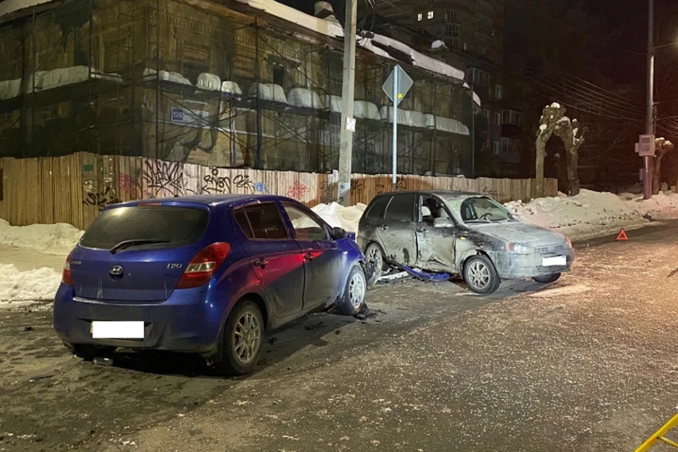ДТП произошло ночью 9 марта. Фото: ГИБДД Кировской области