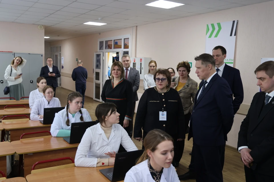 Михаил Мурашко рассказал на встрече со студентами в Рязани о скорых кардинальных переменах в лечении онкозаболеваний. Фото: правительство Рязанской области.