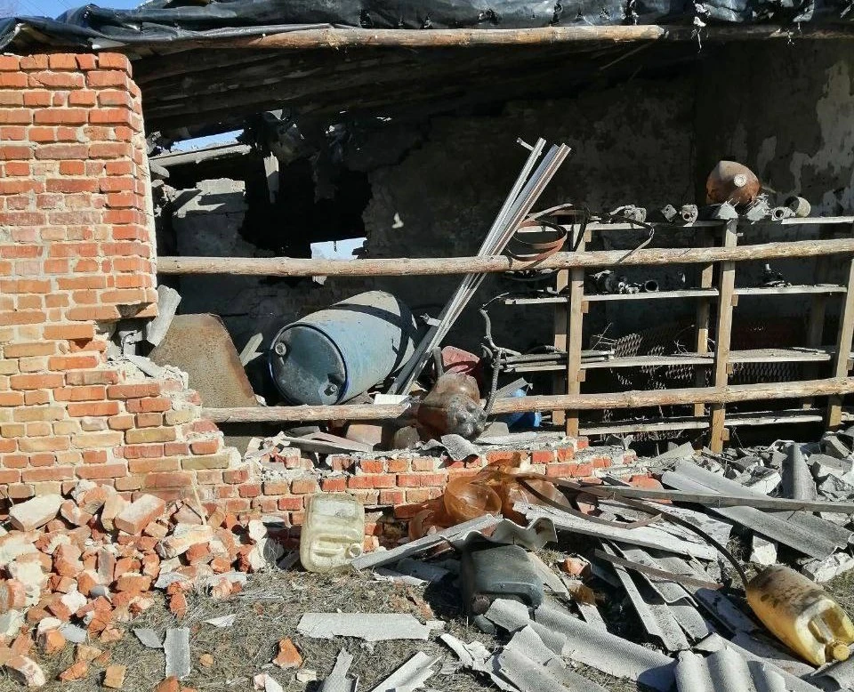 Последствия обстрела в Валуйском округе 12 марта.