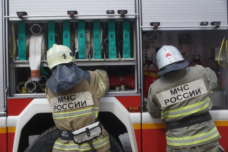 Объект инфраструктуры загорелся в Курской области в результате обстрела ВСУ