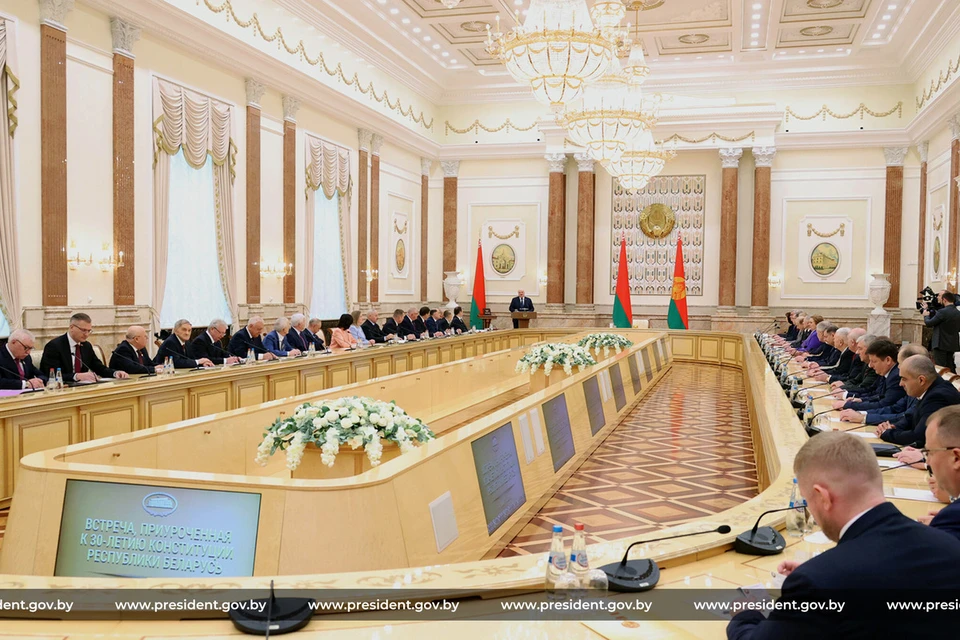 Лукашенко сказал о просьбе, связанной с разработкой новых учебников по философии. Фото: president.gov.by