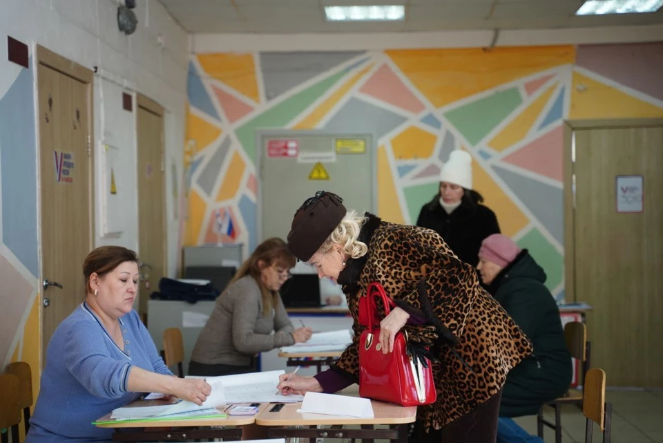 По словам Михеева, выборы в Самарской области проходят спокойно и честно.