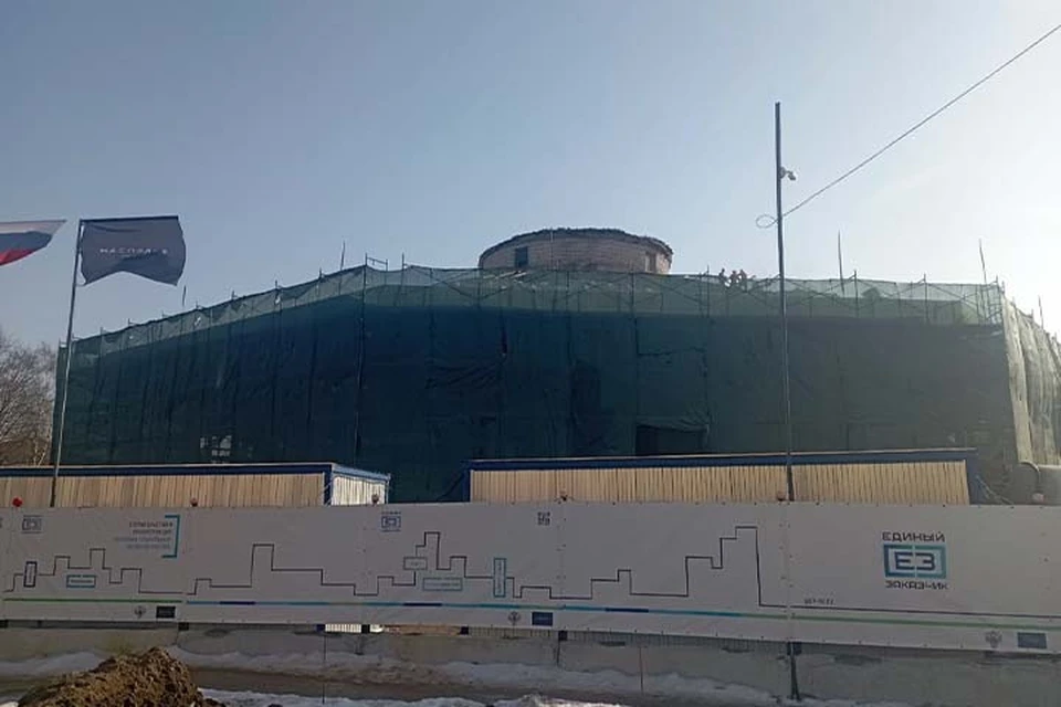 С Тверского цирка сняли купол