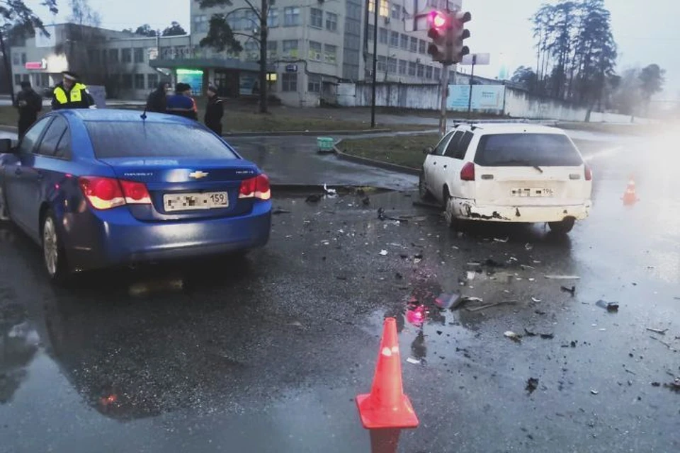 В мэрии рассказали, на каких перекрестках Екатеринбурга чаще всего бьются машины Фото: ГИБДД Екатеринбурга