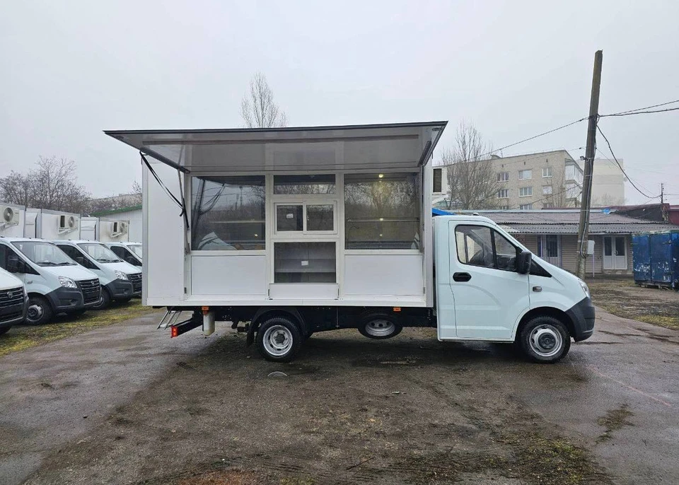 В Запорожской области начали работу первые автолавки для выездной торговли. ФОТО: Евгений Балицкий