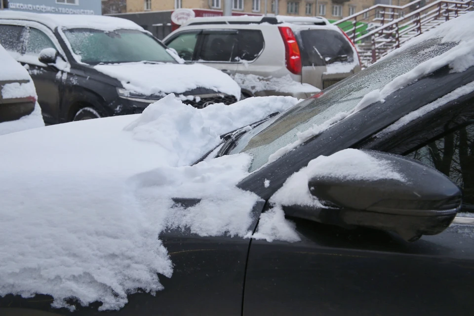Город засыпало: на Красноярск 21 марта обрушился сильный снегопад