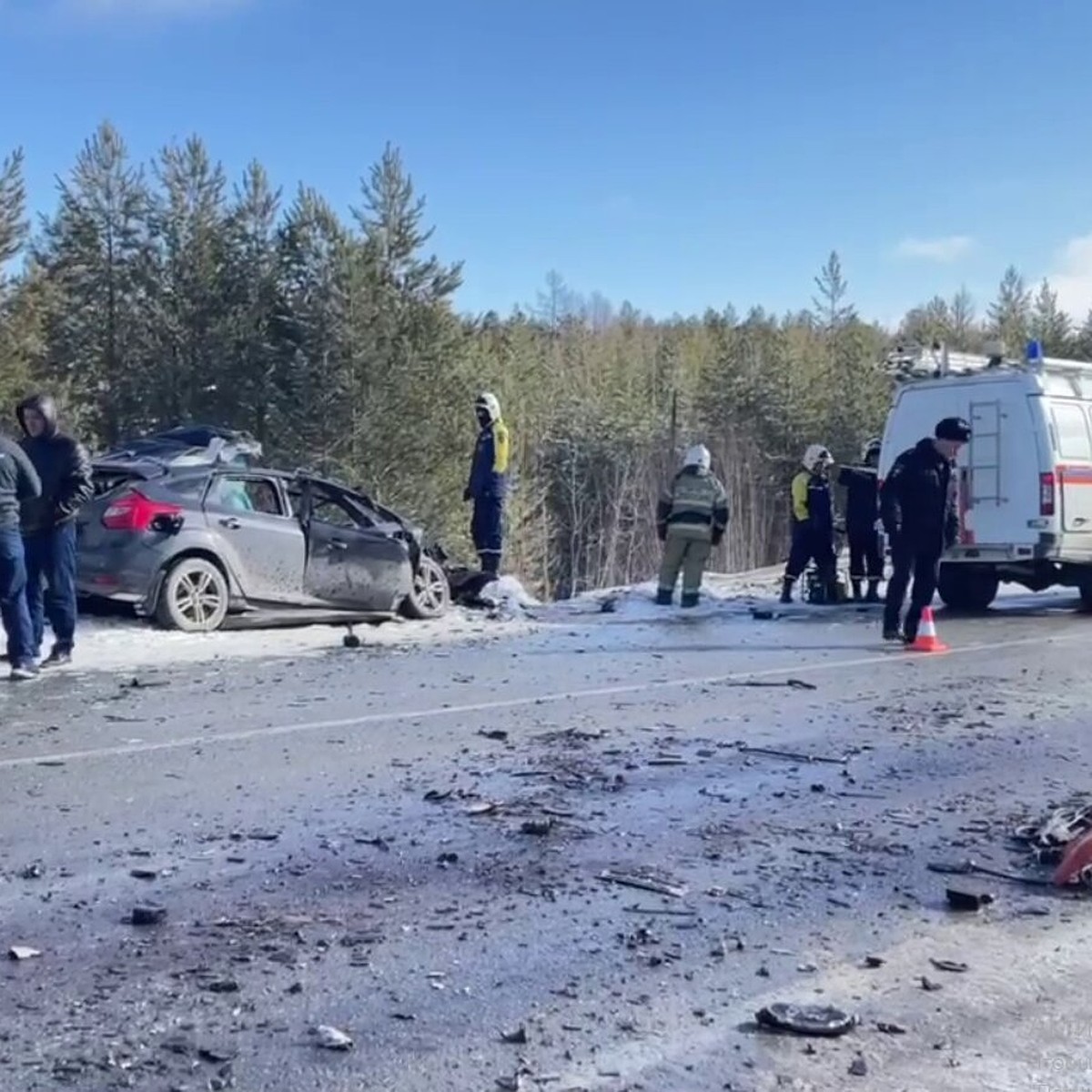 Водитель и два пассажира автомобиля «Форд», в том числе ребенок, погибли в  ДТП на трассе в Югре - KP.RU