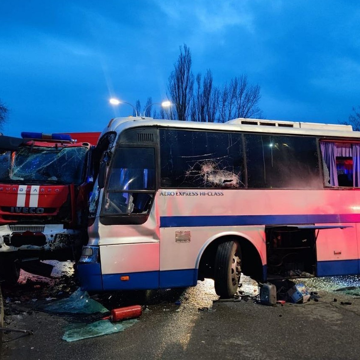 Автобус с 43 детьми из Краснодарского края столкнулся с пожарной машиной в  Пятигорске - KP.RU