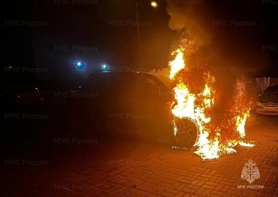 На улице Тарутинской в Калуге сгорел автомобиль
