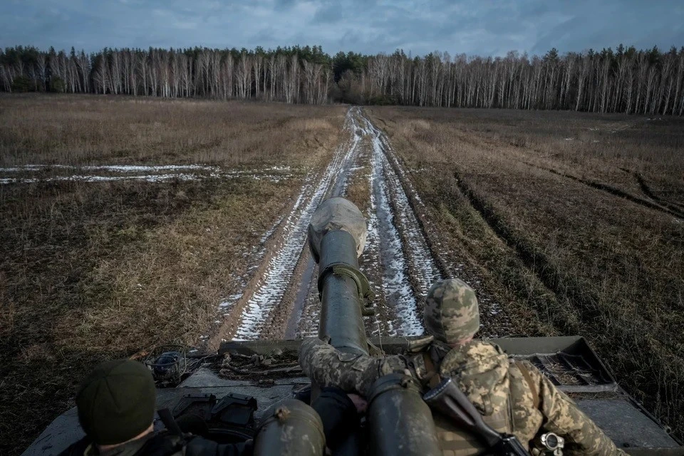 Forbes: ВСУ потеряли не менее семи из десяти преданных Киеву танков Strv 12